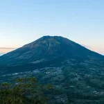 Gunung Merbabu: Pesona Sabana Hijau di Jantung Jawa Tengah